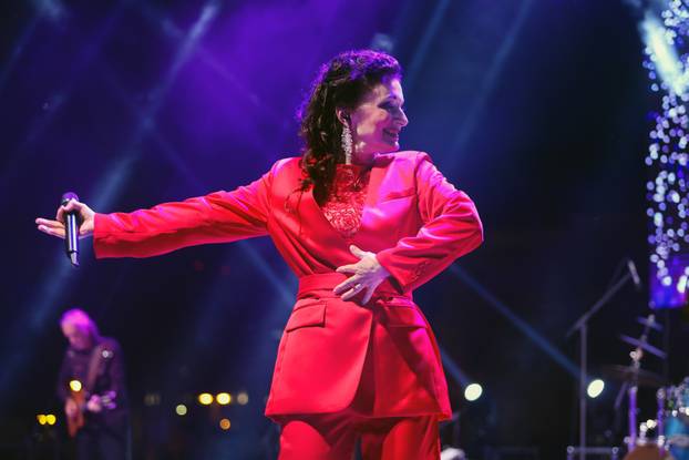 Split: Koncert Doris Dragović na rivi