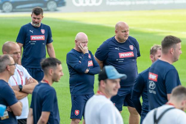 Podgorica: Trening &ccaron;e&scaron;ke nogometne reprezentacije uo&ccaron;i utakmice protiv Crne Gore