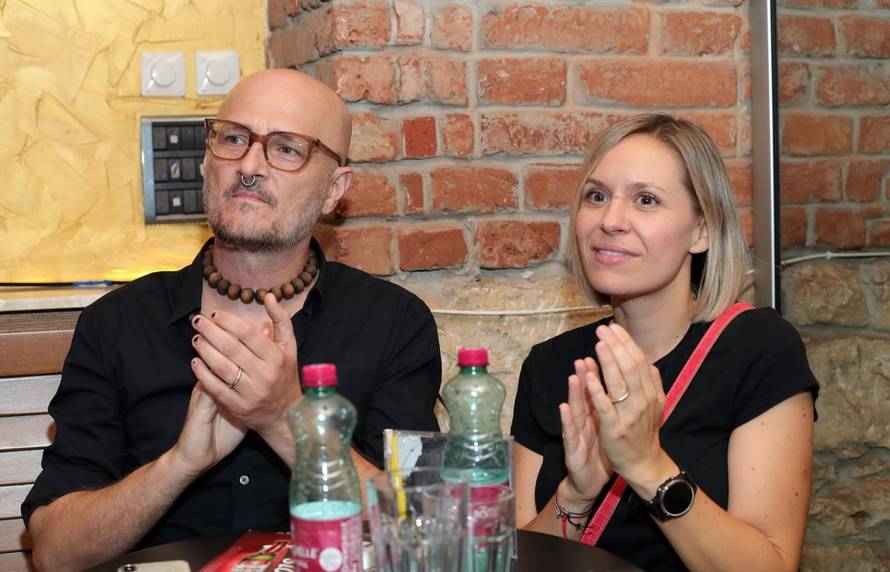 Slavlje u obitelji: Pjevač Damir Urban dobio je treće dijete...