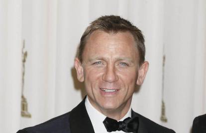 Daniel Craig na setu želi bračni krevet kako bi žena  bila s njim