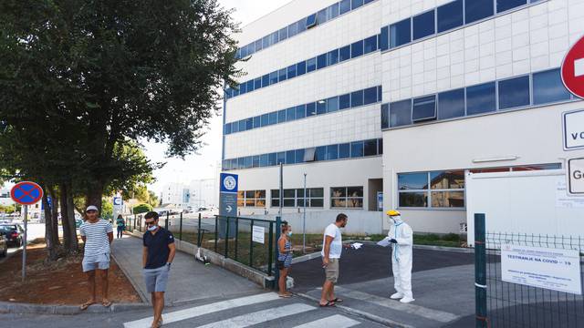 Zadar: Opća bolnica počela provodi testiranja na covid kako bi se ubrzao broj testiranja