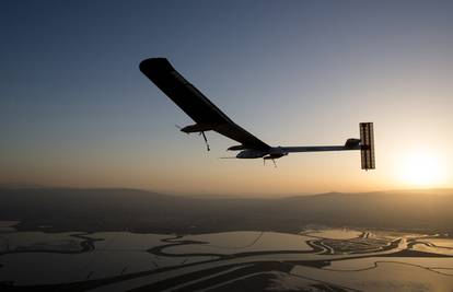 Pilot Solar Impulsea srušio je rekord za najduži solo let