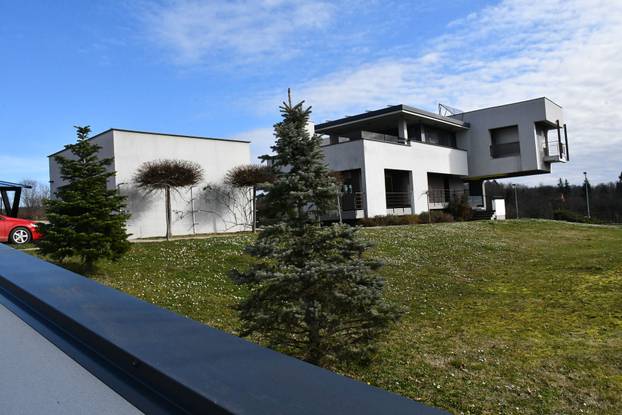 FOTO Ovo je luksuzno imanje s bazenom na kojem živi uhićeni gradonačelnik N. Gradiške Grgić