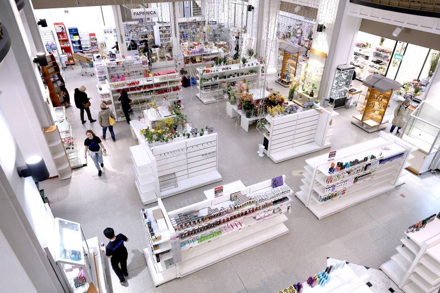 Zagreb: Posljednji radni dan kultne zagrebačke robne kuće Nama u Ilici