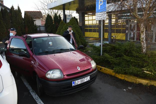 Bjelovar: Poklonio automobil obitwelji nastradaloj u potresu u Petrinji