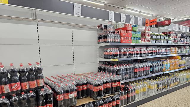 Trgovački lanci vraćaju na police proizvode Coca-Cole, uzorci su zdravstveno ispravni i sigurni