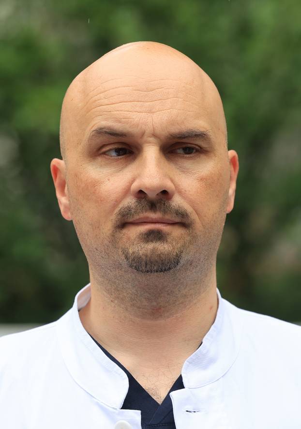 Izjavu za medije o zdravstvenom stanju mu&scaron;karca koji se zapalio na Markovom trgu dali su predstavnici Klinike za traumatologiju
