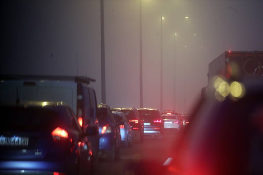 Ivanić-Grad: Sudar automobila, autobusa i kamiona na autocesti A3 