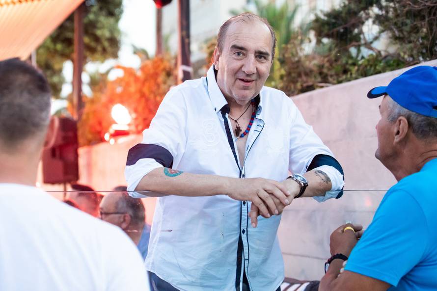 Grdović i Kerum uskladili nakit: Možeš me grliti, nema Brankice