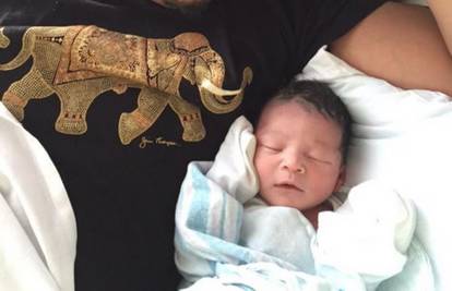 Terrence Howard ponosno je predstavio novorođenog sina