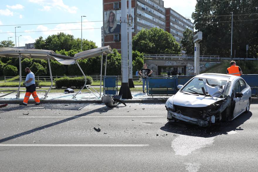 Vozač koji je uništio tramvajsku stanicu u Zagrebu i ozlijedio troje djece imao 2,3 promila!