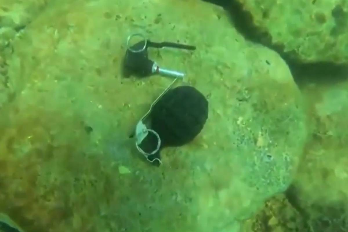 U more ispred makarske plaže bačeno pet ručnih bombi!