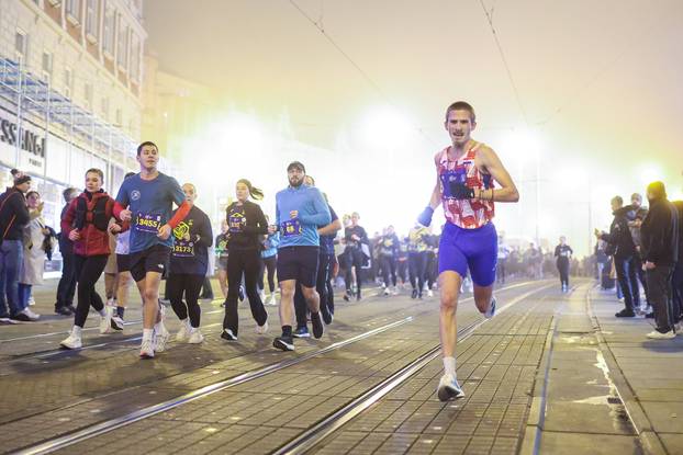 Održan 14. Zagreba?ki no?ni cener na kojem je sudjelovalo oko 3000 trka?a