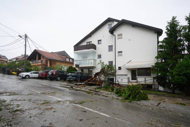 Zagreb: Nevrijeme rušilo stabla i vodove u naselju Mikulići