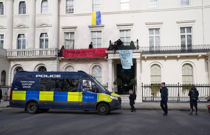 Skvoteri zauzeli vilu ruskog oligarha u Londonu: 'Okupirate Ukrajinu pa ćemo mi vas...'