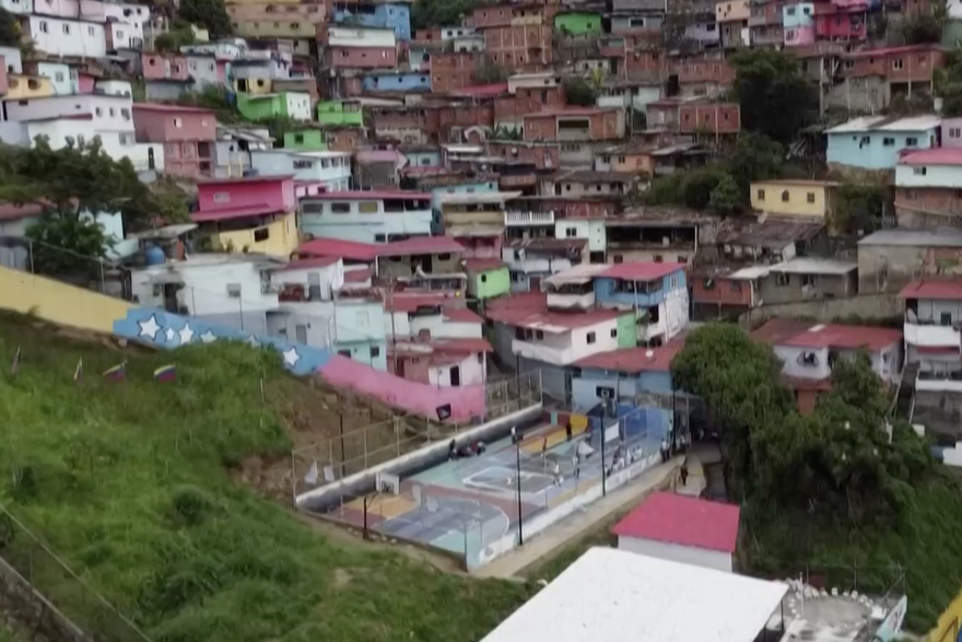 Suđenjem protiv kriminala: Mlade uče košarci da se izvuku iz favela