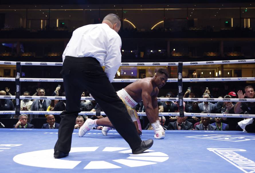 Antony Joshua v Francis Ngannou