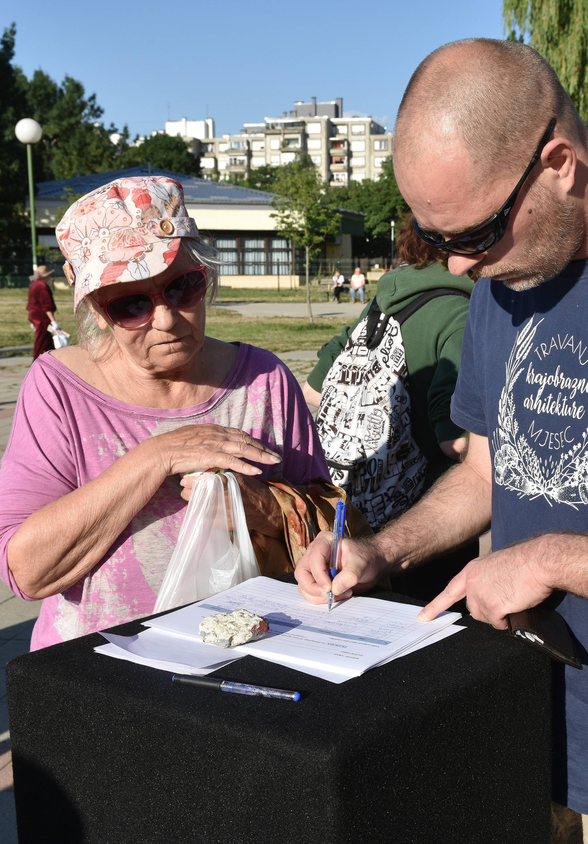 Građani protiv ograde u parku u Travnom: Bez žice za klince!