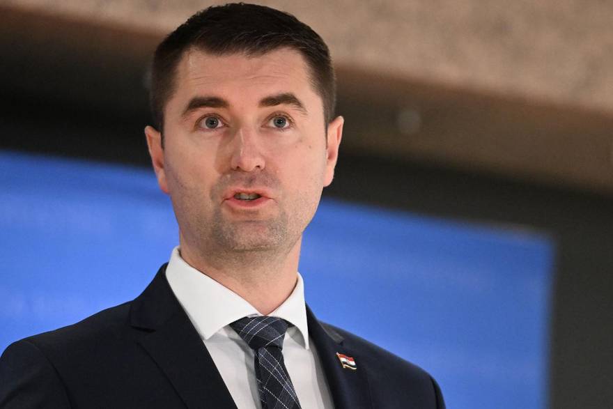 Filipović danas živi bolje nego ministar i premijer! Posao je lagodniji, a lova mu samo kapa