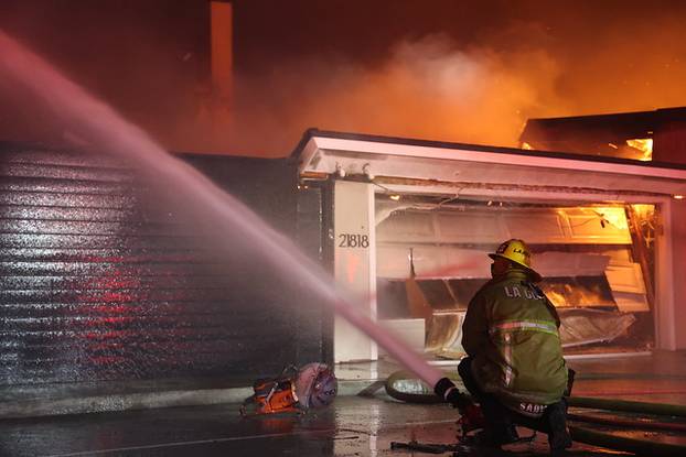 100 FOTOGRAFIJA UŽASA Ovo su vatrogasci snimili u paklu LA-a!