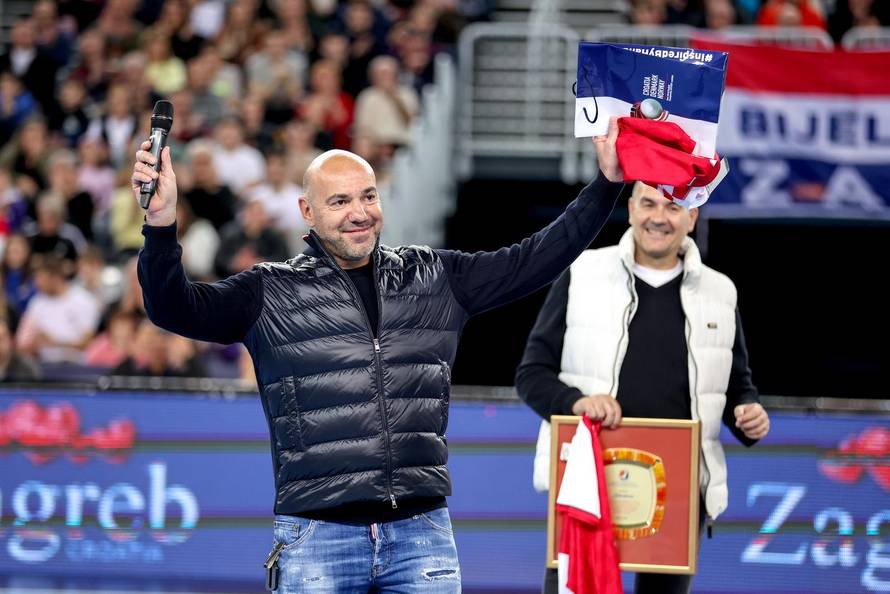 Zagreb: Tucak, Bukic, Rudi? i Drnasi primili nagrade zbog sjajnih rezultata na Svjetskom i Europskom prvenstvu za vrijeme utakmice RK Zagreb - PSG