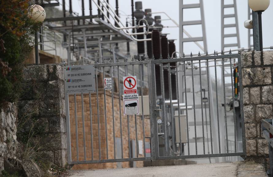 Dubrovnik: Nekoliko osoba prevezeneo u bolnicu zbog poÅ¾ara u HR Plat