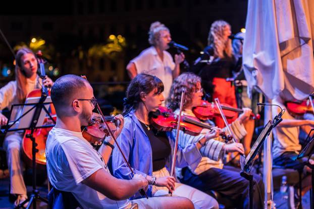 Vela Luka: Generalna proba koncerta Trag u Beskraju