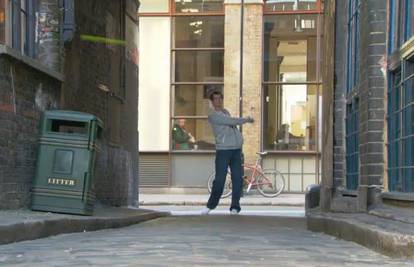Genijalnost Andya Murraya dok hoda ulicama Londona