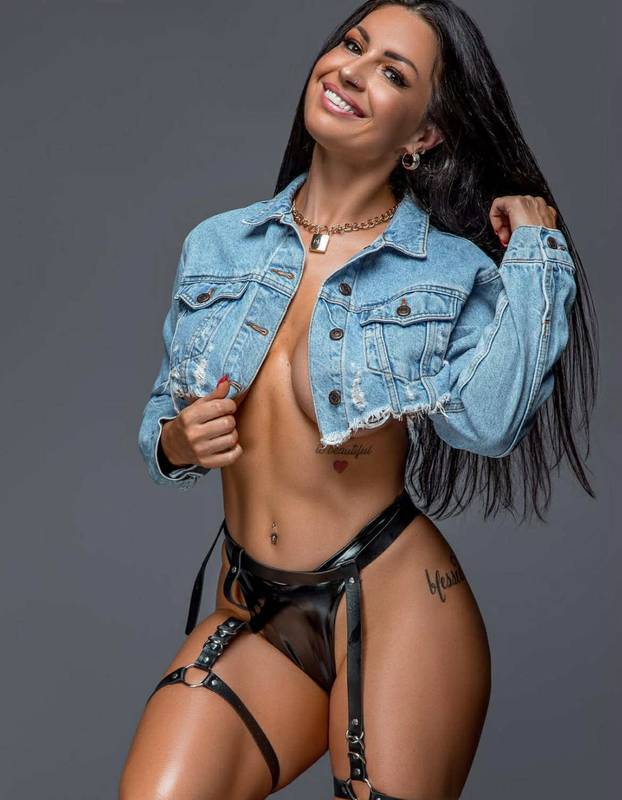 FOTO Superbaka iz Londona: Ljepša sam i uspješnija nego kad sam imala 20 godina!