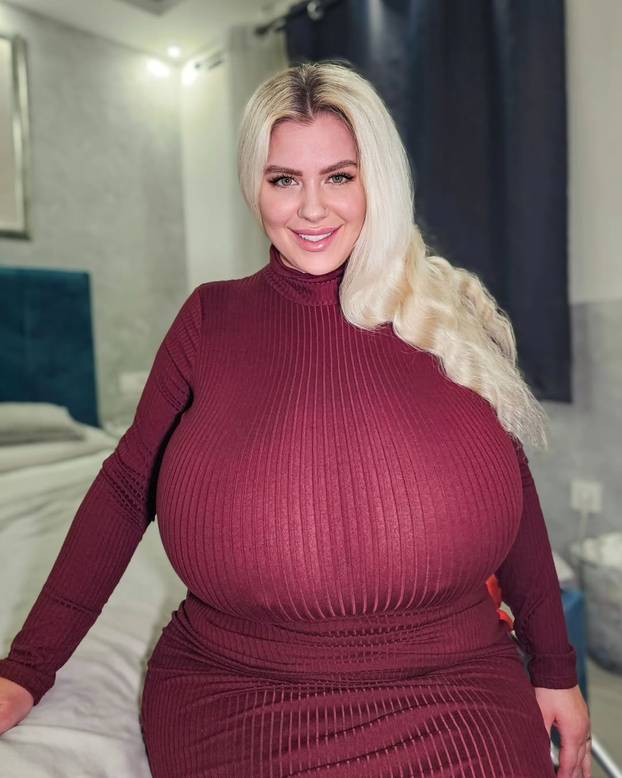 FOTO Grudi joj rastu iz dana u dan: 'Više im ne znam veličinu, nosim grudnjake po mjeri'