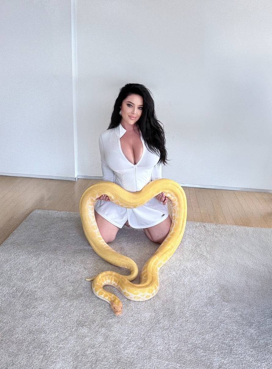 ANKETA Claudia Rivier ne zna kako bi nazvala svog pitona. Pomozite joj naći pravo ime...