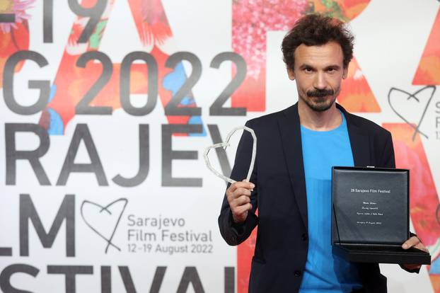 Na Sarajevo Film Festivalu kao najbolji film proglašen "Safe Place", dok je najbolji glumac Juraj Lerotić