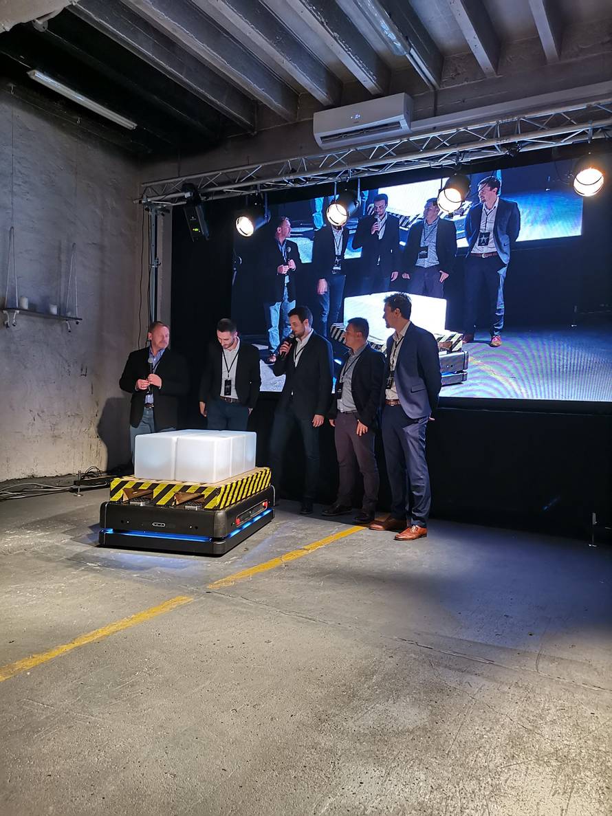 Napravili ga Hrvati: Robot se vozi sam i nosi 800 kg tereta