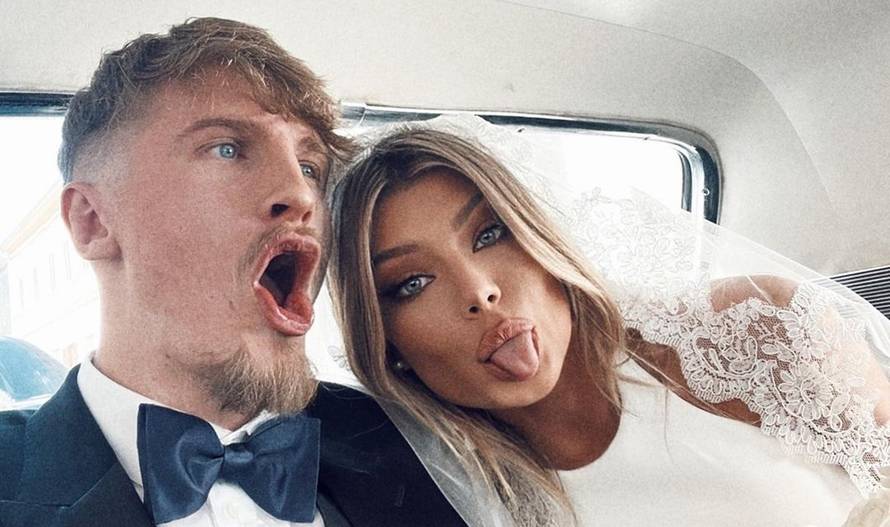 Tin Jedvaj i Dina glupirali su se u autu nakon što su se vjenčali