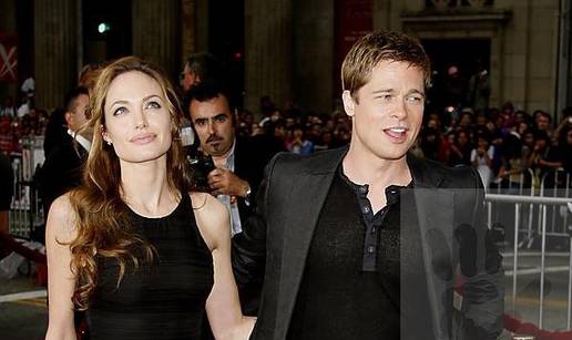 Angelina Jolie i Brad Pitt razveli se nakon 8 godina: Iscrpljena je, ali ovo je olakšanje za nju...