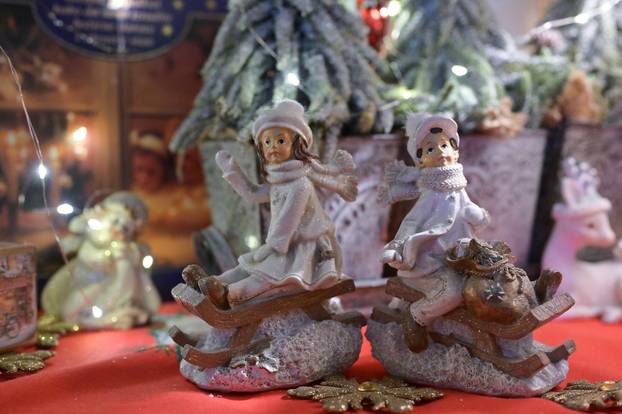 24SATA Zagreb: Stan ukrašen blagdanskim dekoracijama