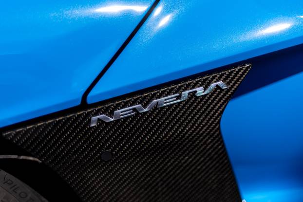 Rimac Nevere parkirane ispred Rimac kampusa u Kerestincu povodom Trilblazers Toura