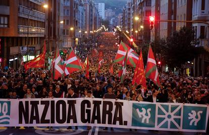 FOTO Gužve u Bilbau: 28.000 prosvjednika izašlo na ulice, traže status 'nacije' za Baskiju