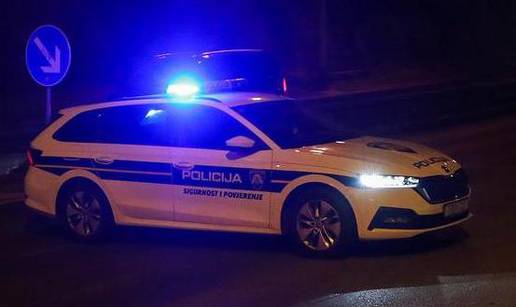 Motociklom divljao cestom pa naletio na pijanu vozačicu!