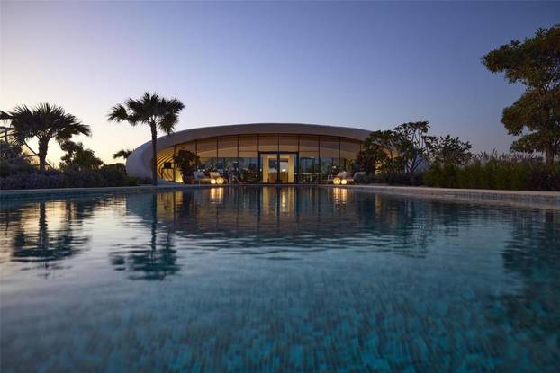 FOTO Shebara Resort je dragulj moderne arhitekture! Spavate u 'školjki' koja pluta na moru...