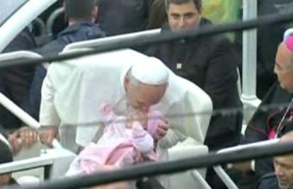 Papa siromašnih: Na vlastiti zahtjev Franjo posjetio favele