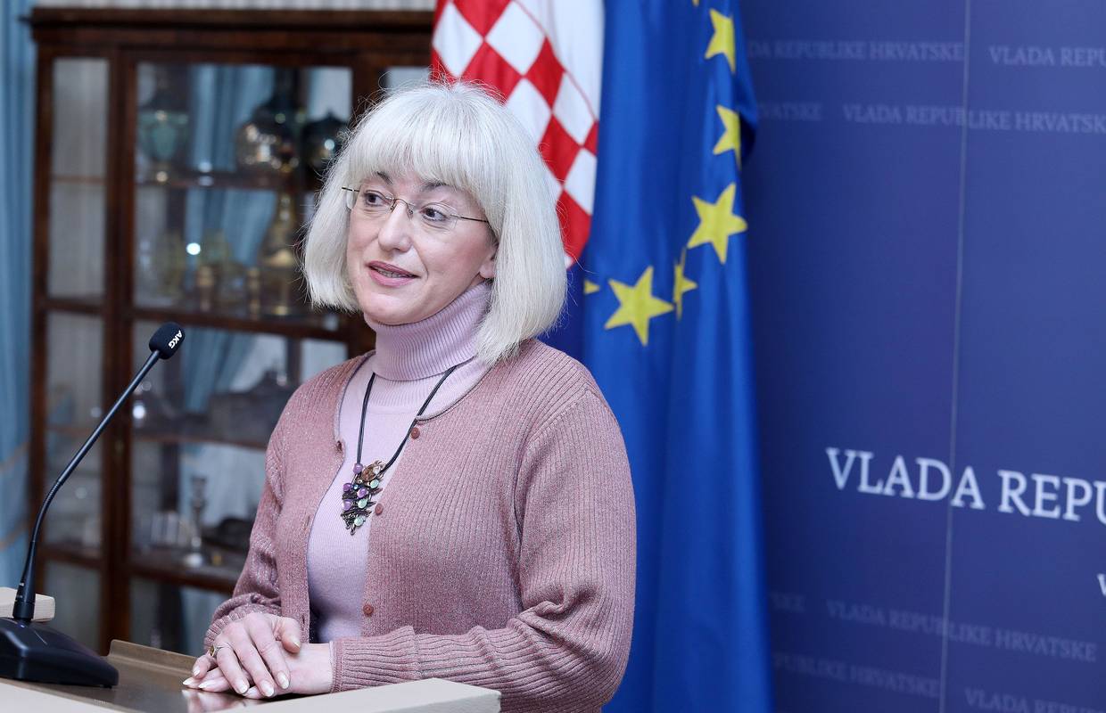 Ministrica Bedeković: 'Nema jedinstvene definicije obitelji'
