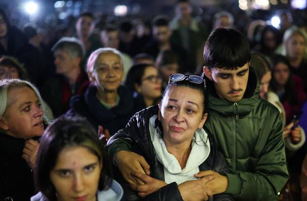 Suze i pjesma u Sarajevu u čast Halidu Bešliću 