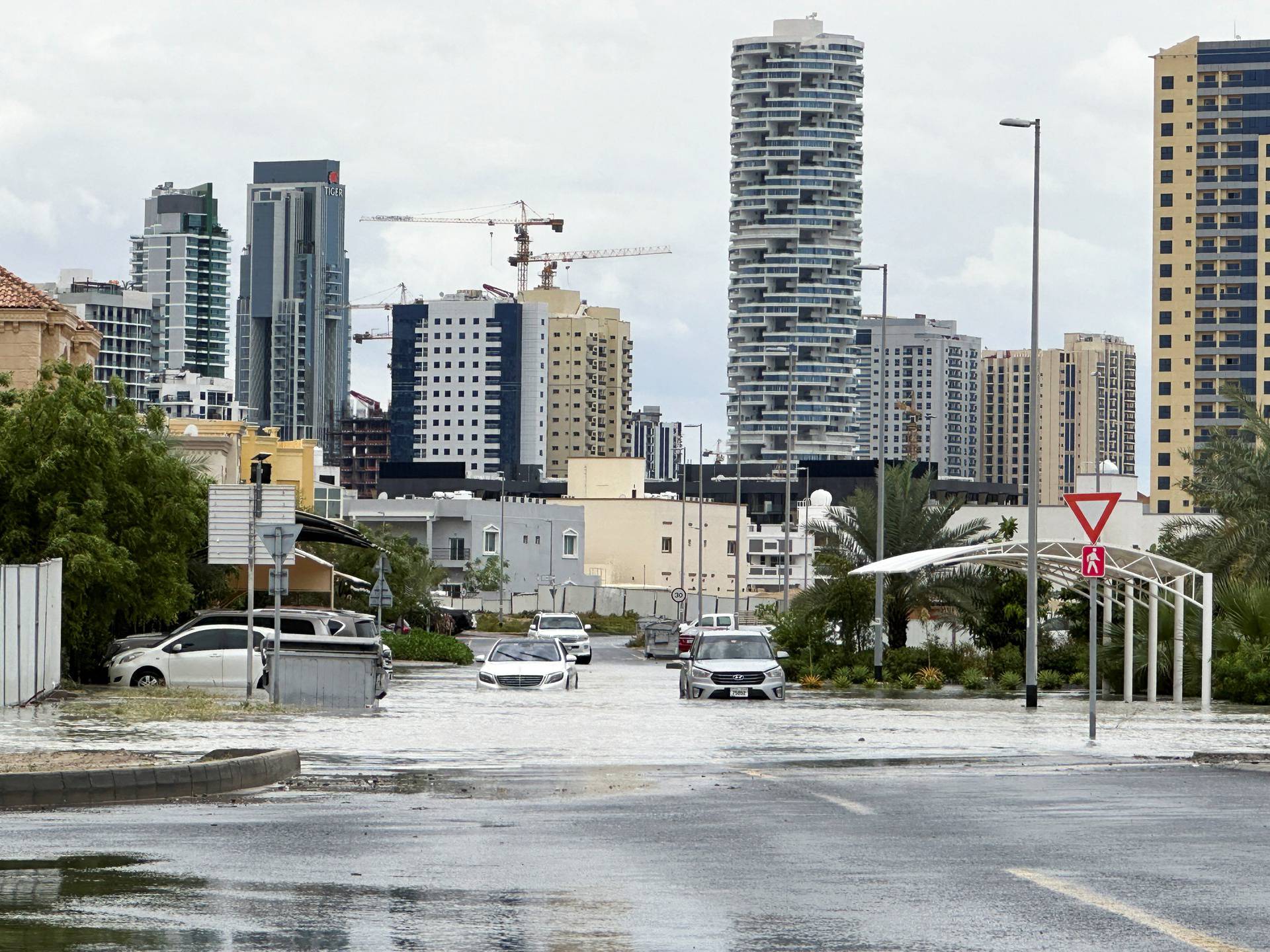 Heavy rains over Dubai