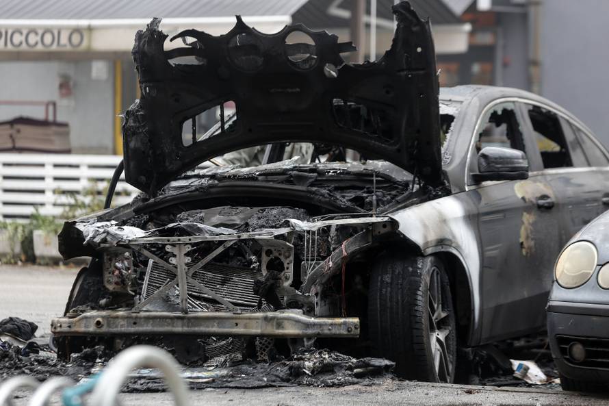 Vlasnik: Ma lako za auto, svake godine izađe neki novi model...