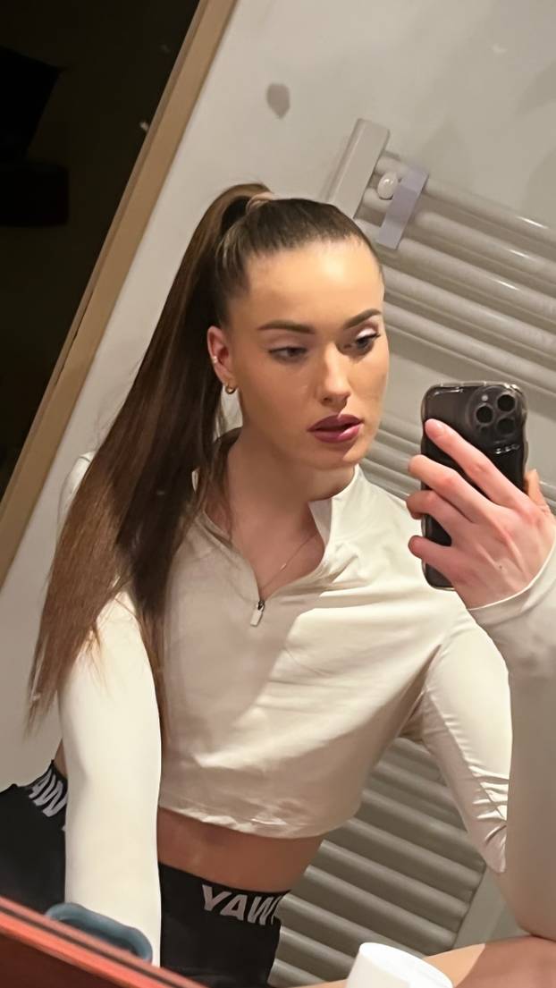 FOTO Nekoć je jahala, a danas je vrsna odbojkašica u Turskoj. Ona je 198 cm visoka senzacija