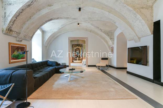 FOTO 'Perverzija' od stana u Zagrebu! Svodovi, biblioteka i ekskluziva. Ovo je iznos najma