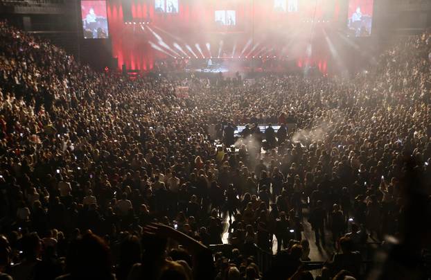 Split: Petar Grašo u Spaladium Areni pjevao pred 12 tisuća ljudi