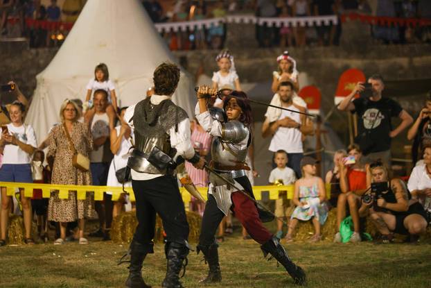 Počeo 14. Srednjovjekovni festival u Svetvincentu