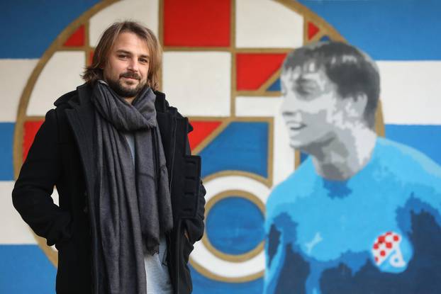 Zagreb: Niko Kranjčar pored murala njegova oca Zlatka